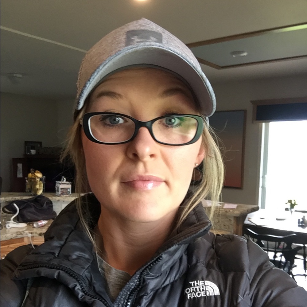 Meet your Posher, Ciella